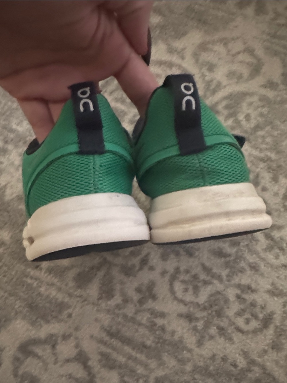Oncloud Kids Green Athletic Sneakers with Easy Velcro Closure sz 2 - Picture 2 of 5